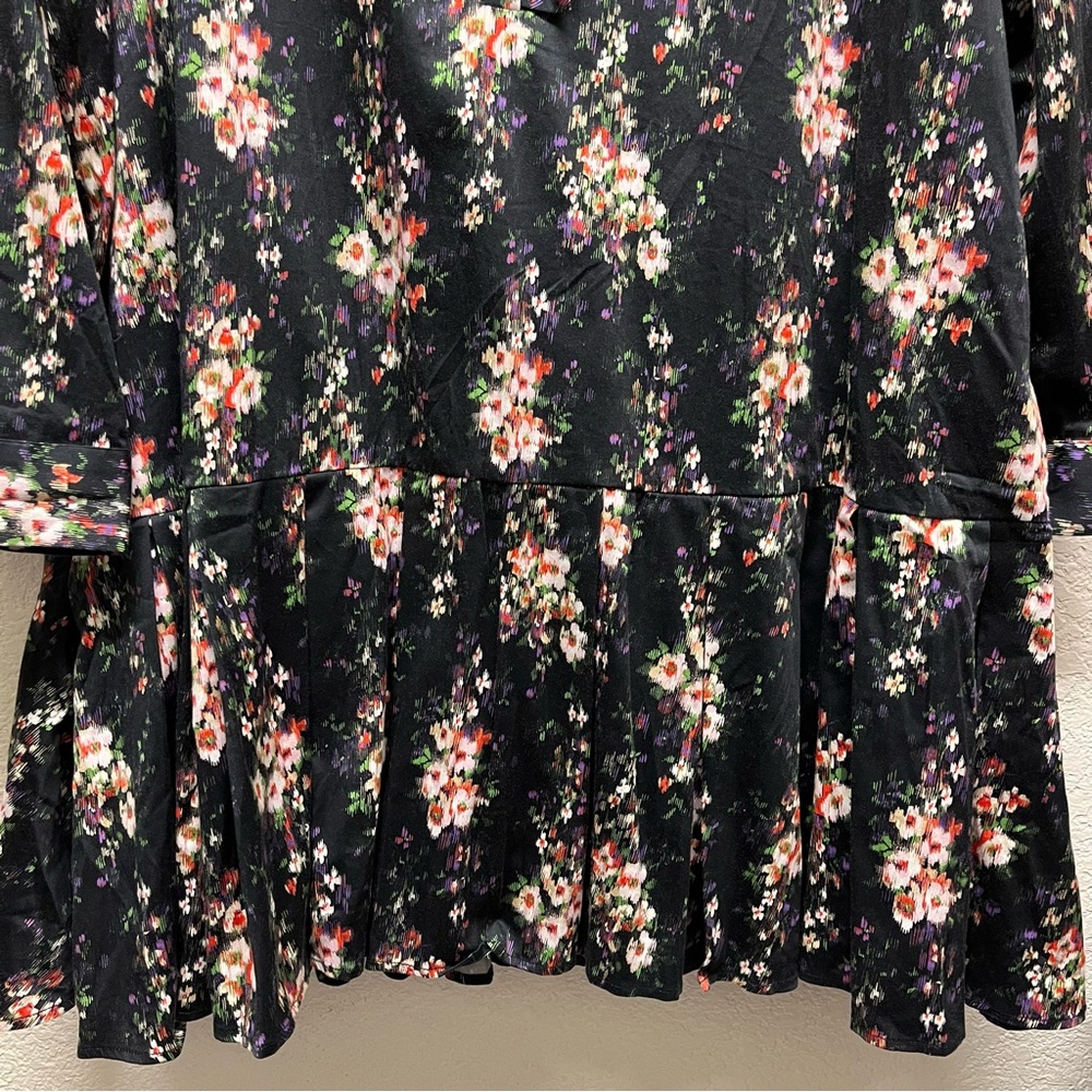 Tuckernuck Tate Dress Onyx Falling Flowers Bouquet Floral Ruffle Pleated Hem 3XL - Picture 8 of 11